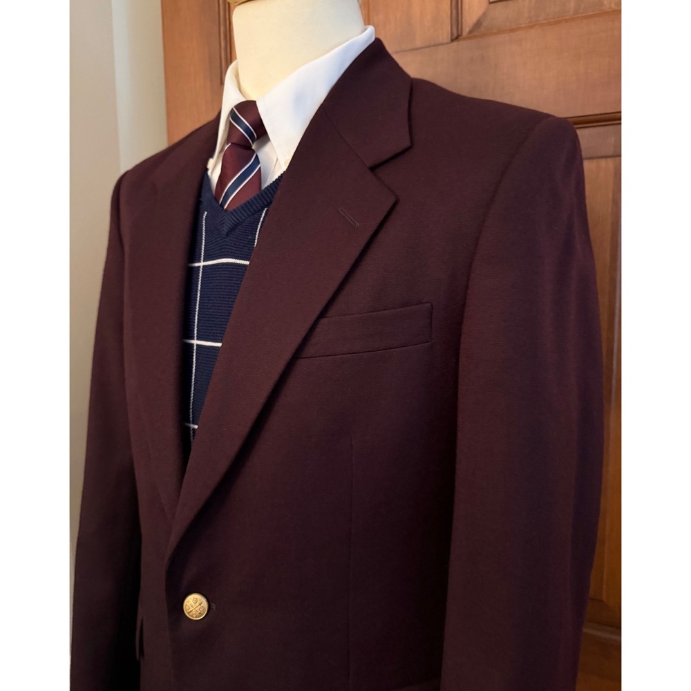 Savile Row 100% Wool Blazer Mens 38R Burgundy Gold Hardware Sport Coat Jacket